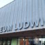 Schriftzug Museum Ludwig mit Eingangsbereich