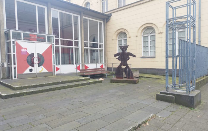 Kölnisches Stadtmuseum - Entrance with art displays.