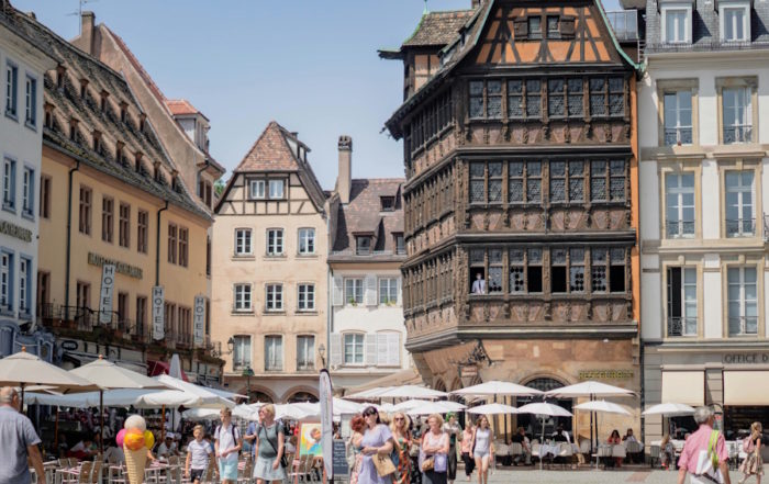 Estrasburgo Centro de la Ciudad con Maison Kammerzell y Cafés al Aire Libre