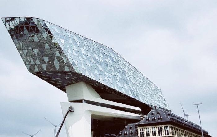 Bélgica: Arquitectura Moderna de la Casa del Puerto de Amberes