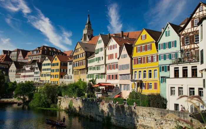 Tübingen: Historische Fachwerkhäuser am Neckar