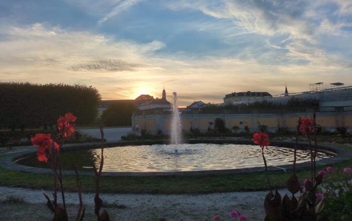 Schloss Brühl: Sonnenuntergang am Springbrunnen