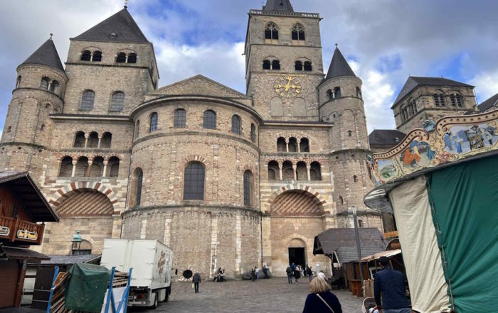 Trier - Romanischer Dom St. Peter