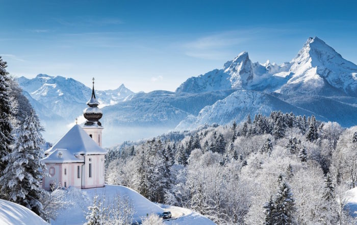 Home 11 Opening Hours