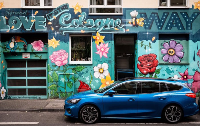 Home 10 Street-Art Floral Mural in Cologne