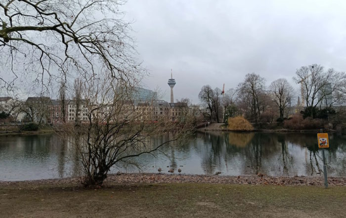K21 Düsseldorf Museum Ständehaus Spiegelung im Kaiserteich